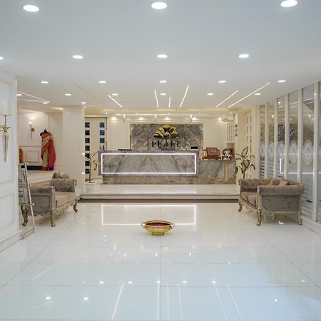 Pearl Courtyard Hotel พาราณสี ภายนอก รูปภาพ