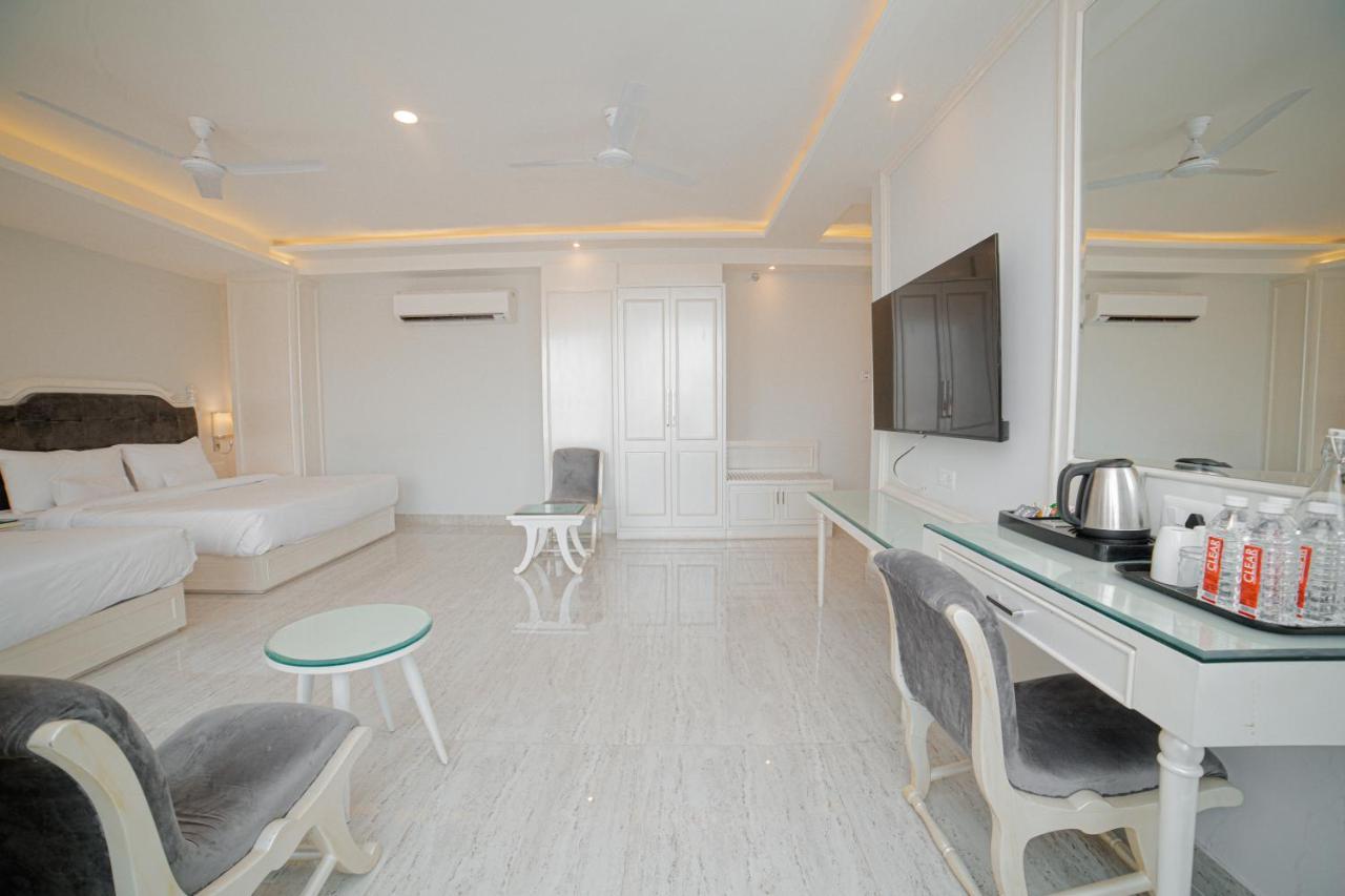 Pearl Courtyard Hotel พาราณสี ภายนอก รูปภาพ