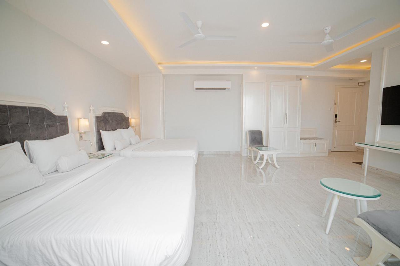 Pearl Courtyard Hotel พาราณสี ภายนอก รูปภาพ