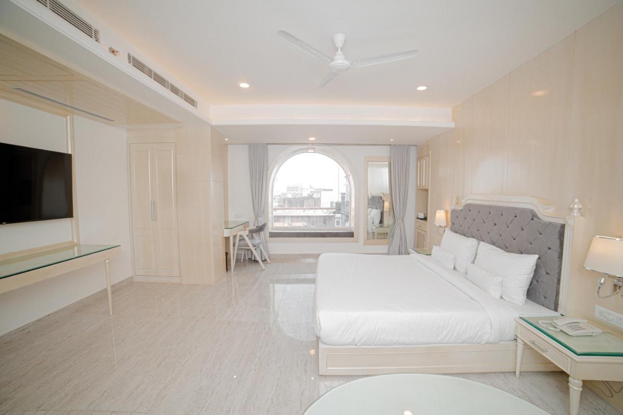 Pearl Courtyard Hotel พาราณสี ภายนอก รูปภาพ
