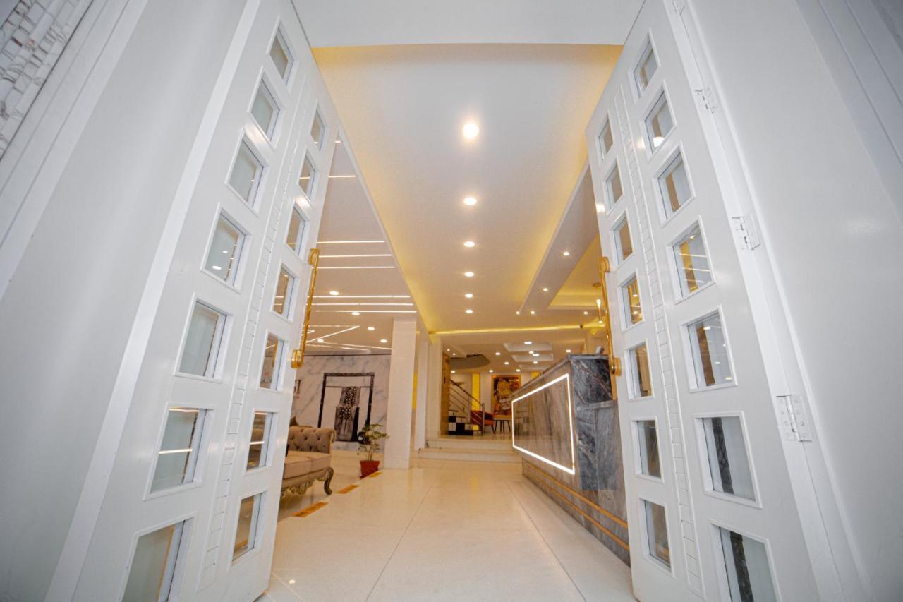 Pearl Courtyard Hotel พาราณสี ภายนอก รูปภาพ