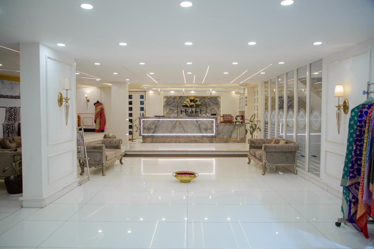 Pearl Courtyard Hotel พาราณสี ภายนอก รูปภาพ