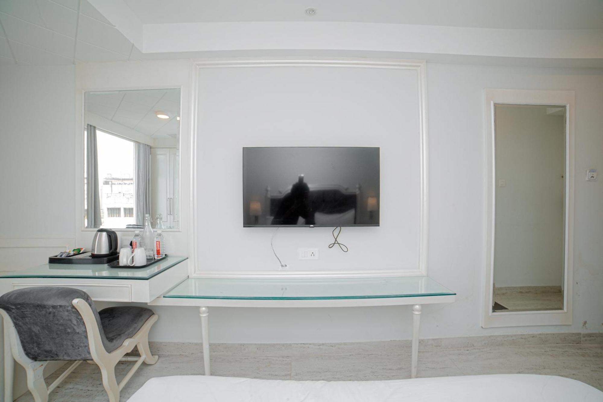 Pearl Courtyard Hotel พาราณสี ภายนอก รูปภาพ