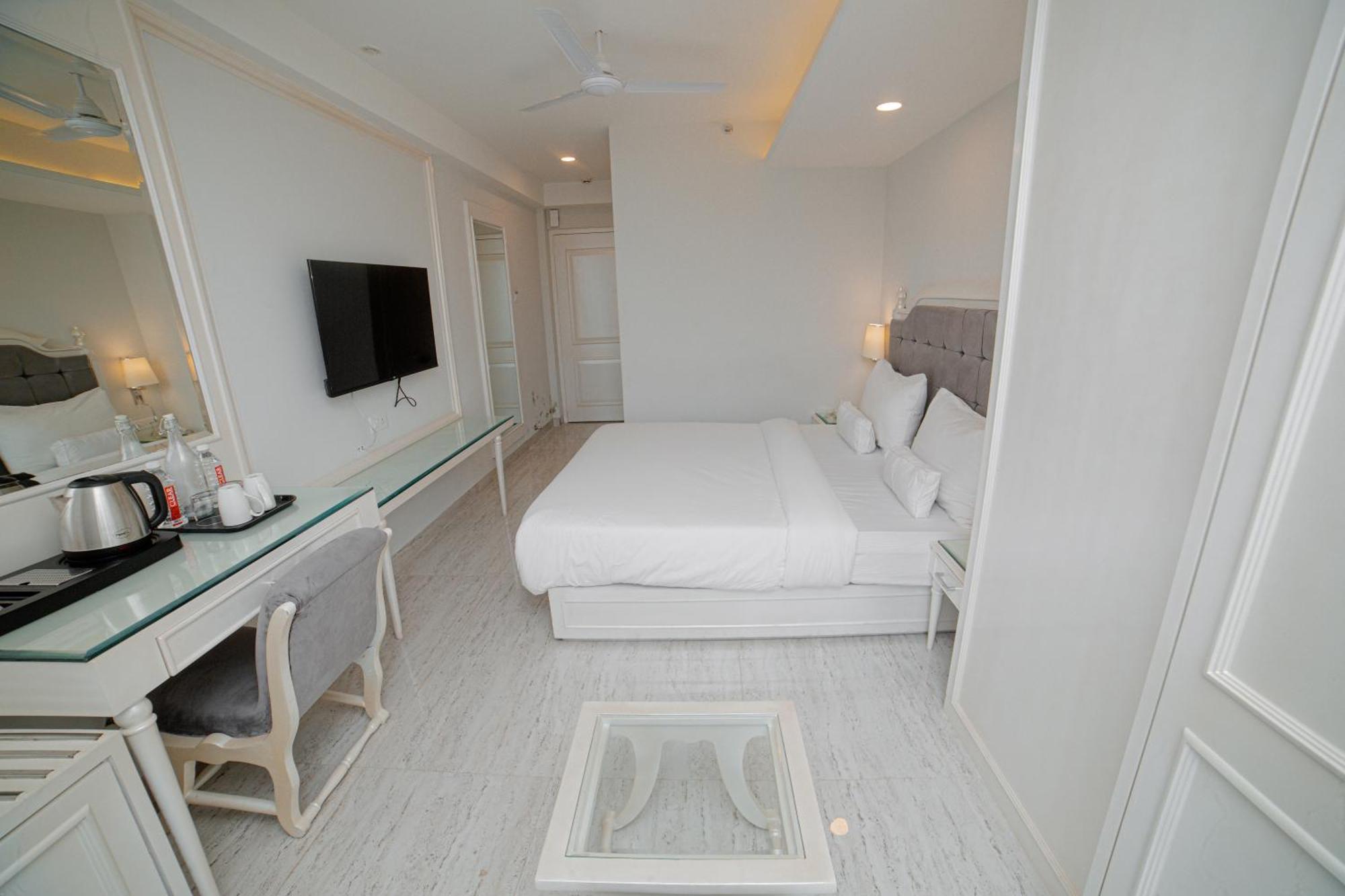 Pearl Courtyard Hotel พาราณสี ภายนอก รูปภาพ