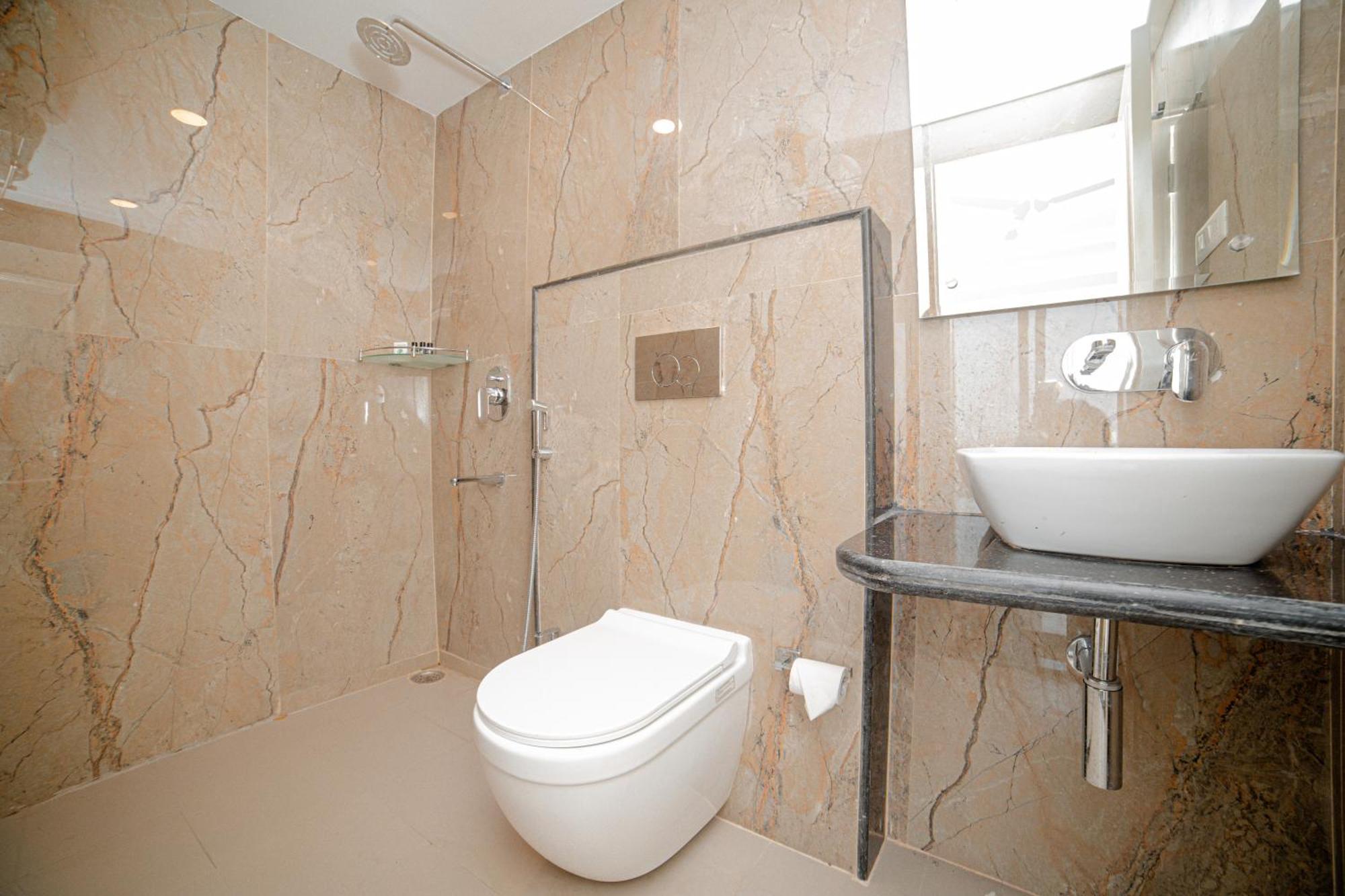 Pearl Courtyard Hotel พาราณสี ภายนอก รูปภาพ